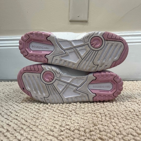 New Balance 550 in Bubblegum Pink - Picture 9 of 11